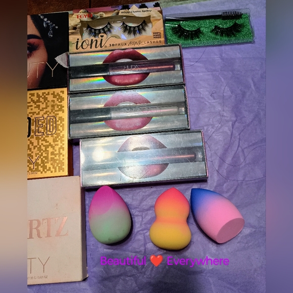 Makeup - Picture 2 of 6